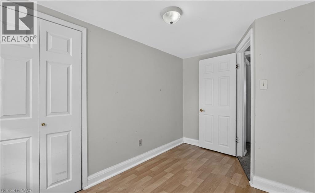 213-215 Maple Street Property Photo 27