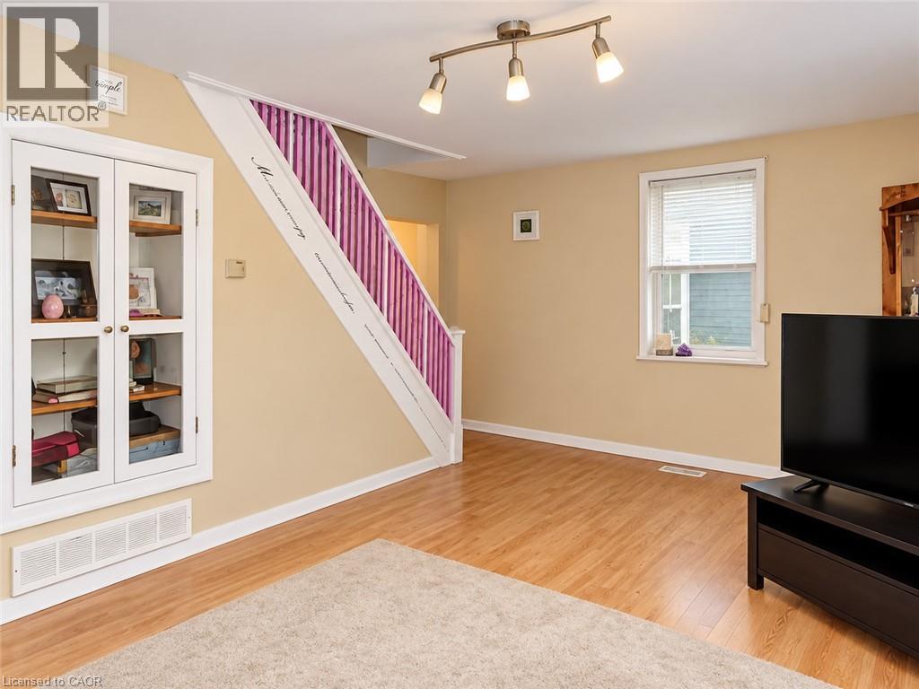 213-215 Maple Street Property Photo 36