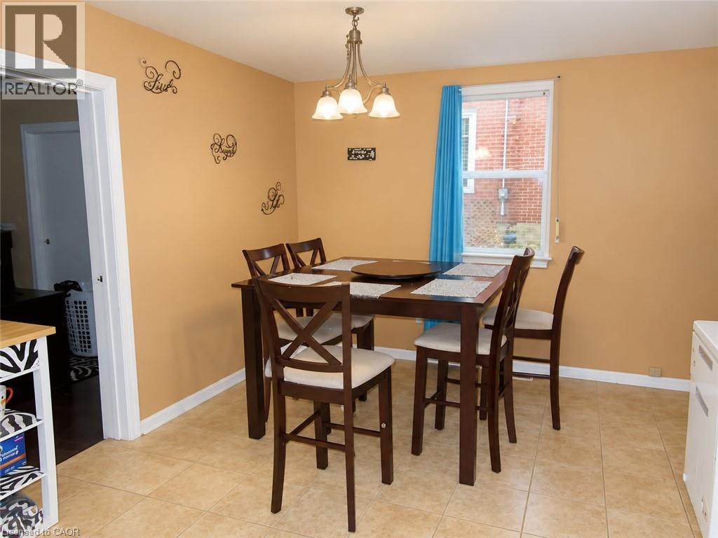 213-215 Maple Street Property Photo 38