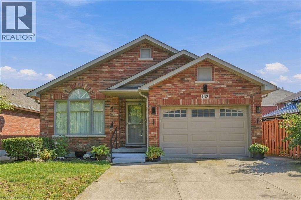 102 Cove Crescent Property Photo 1