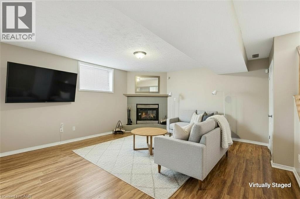 102 Cove Crescent Property Photo 23