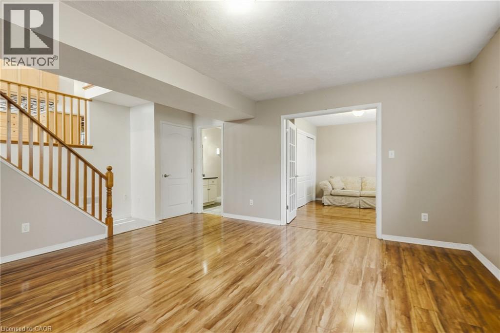 102 Cove Crescent Property Photo 25