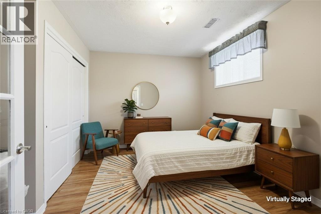 102 Cove Crescent Property Photo 26