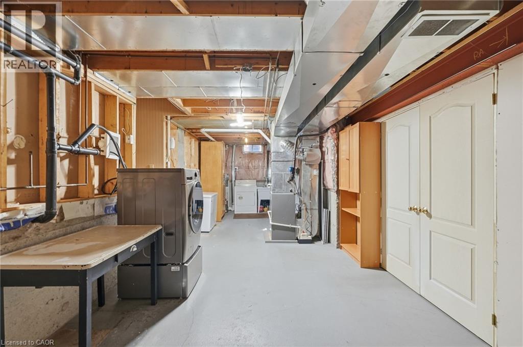 102 Cove Crescent Property Photo 30