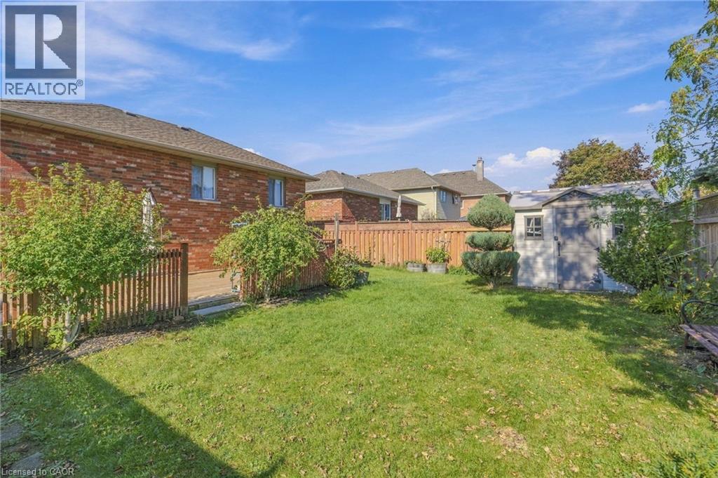 102 Cove Crescent Property Photo 34