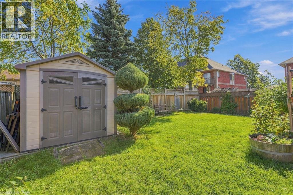 102 Cove Crescent Property Photo 36