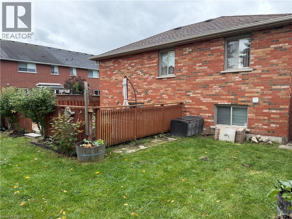 102 Cove Crescent Property Photo 38