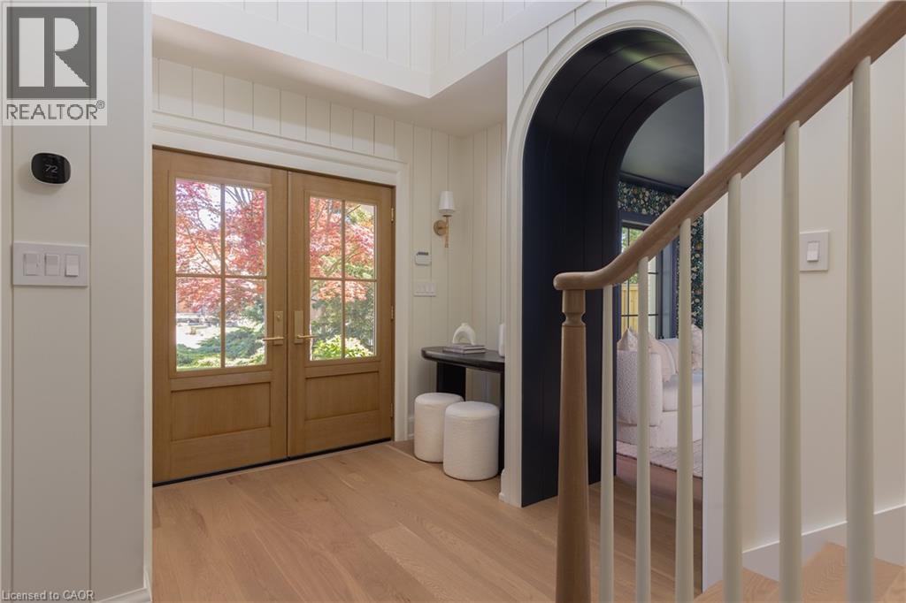 130 Edgecliffe Place Property Photo 4