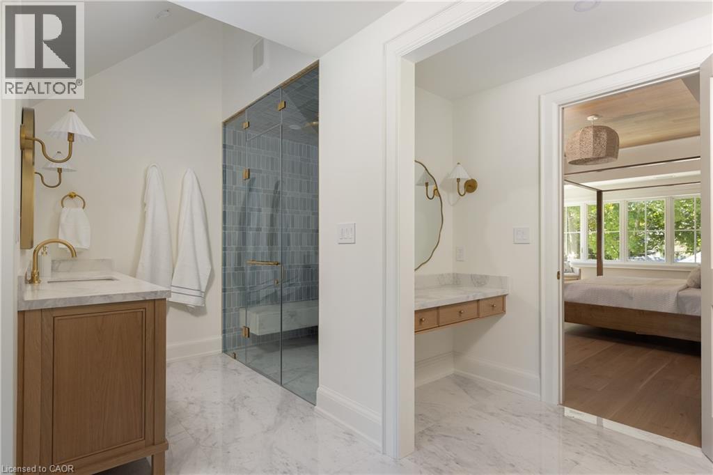 130 Edgecliffe Place Property Photo 28