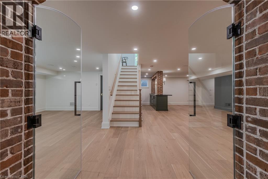 130 Edgecliffe Place Property Photo 42