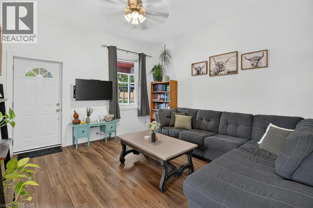 147 Pearl Street Property Photo 8