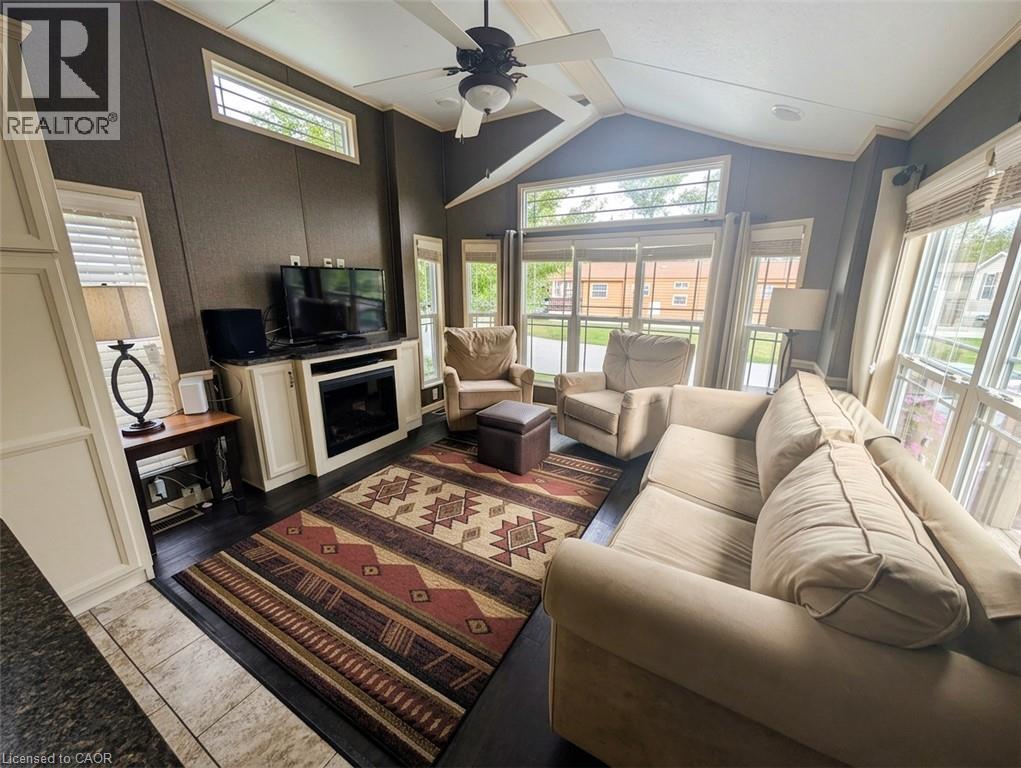 34 Temagami Trail Property Photo 4