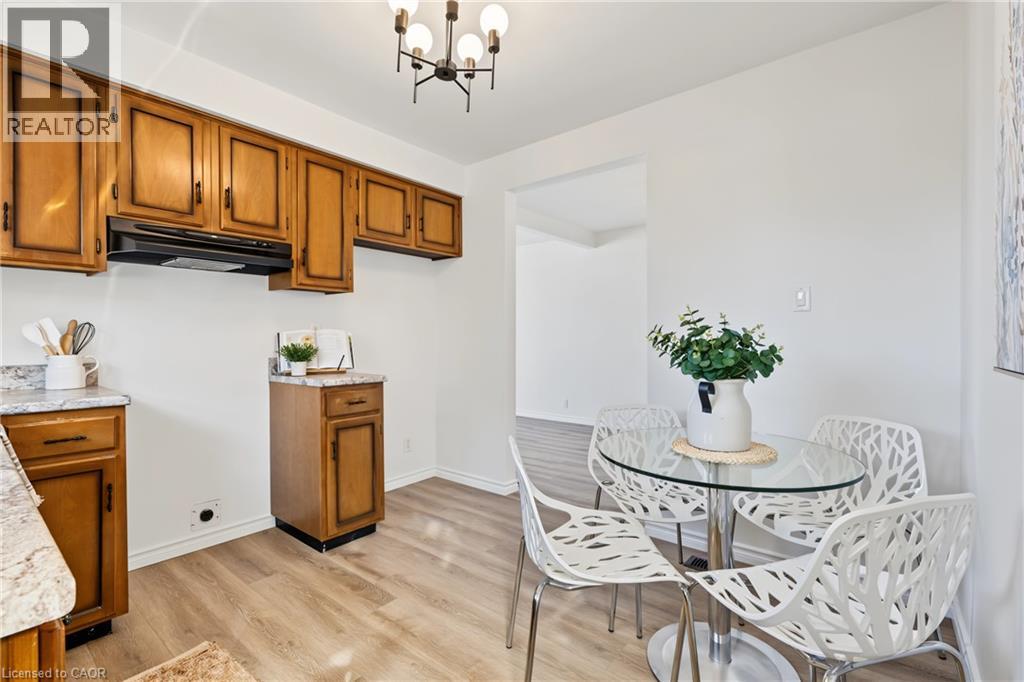 589 Mohawk Road W Property Photo 11