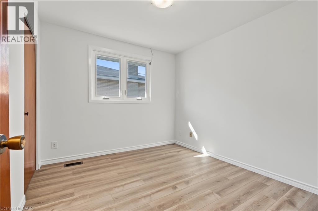 589 Mohawk Road W Property Photo 15
