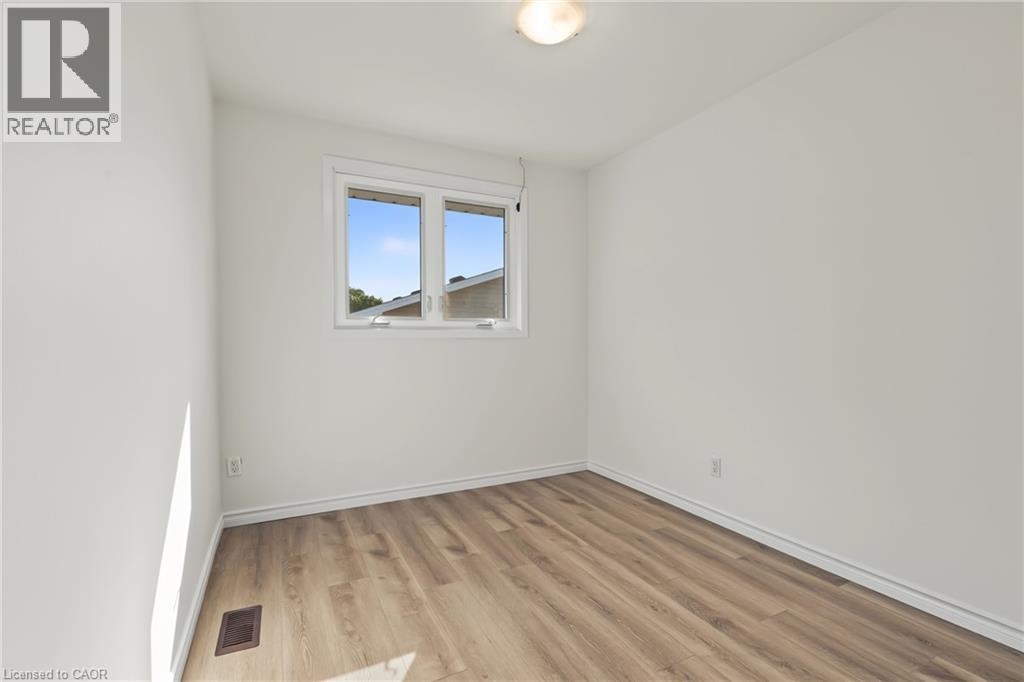 589 Mohawk Road W Property Photo 17