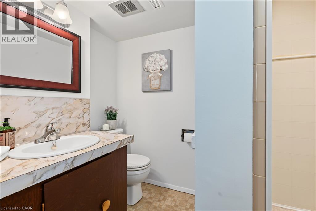 589 Mohawk Road W Property Photo 24