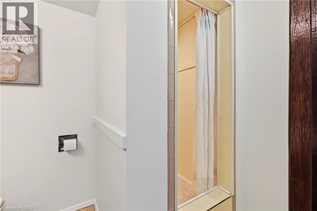 589 Mohawk Road W Property Photo 25
