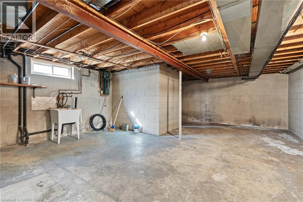 589 Mohawk Road W Property Photo 26