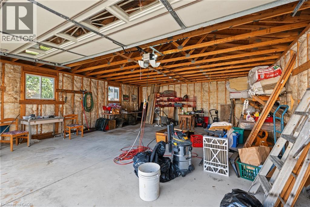 589 Mohawk Road W Property Photo 34