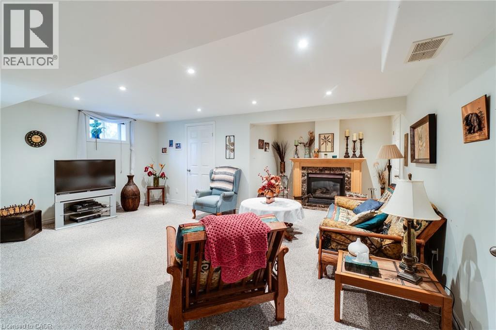 12 Don Street Property Photo 33