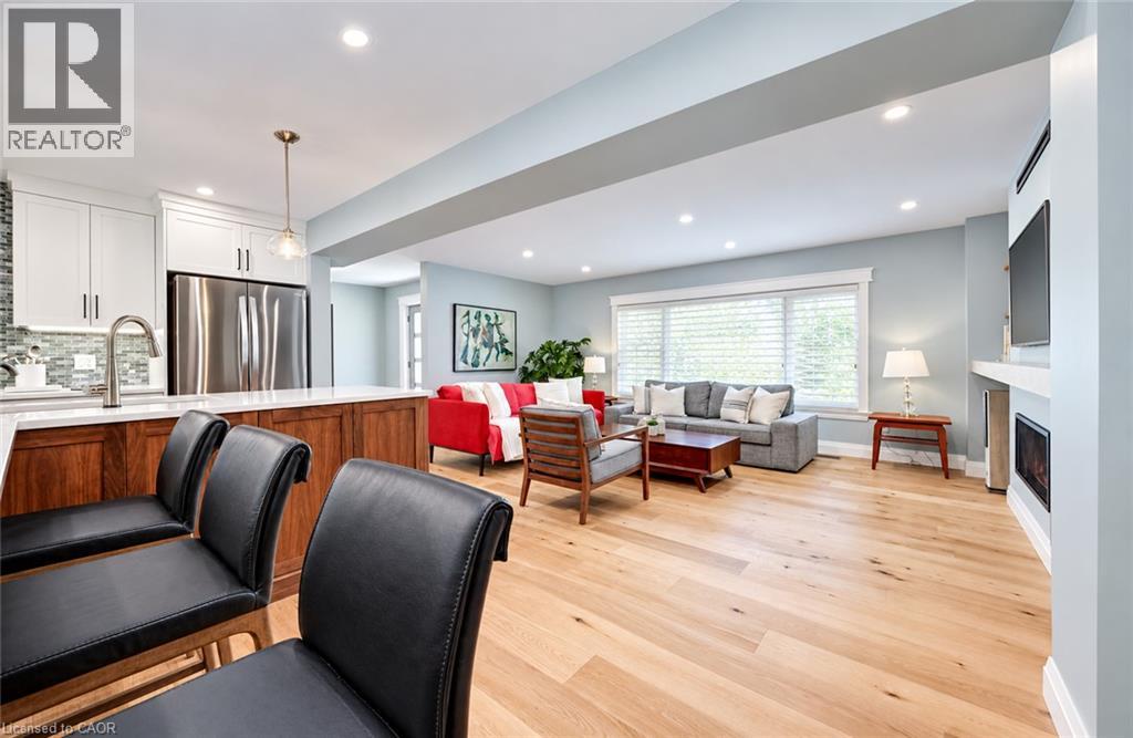 656 Westmount Road W Property Photo 14