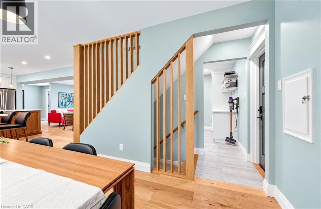 656 Westmount Road W Property Photo 28