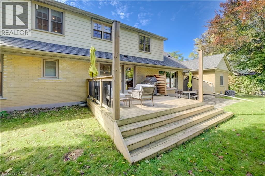 656 Westmount Road W Property Photo 40