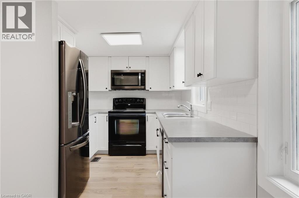 756 Inkerman Street E Property Photo 6