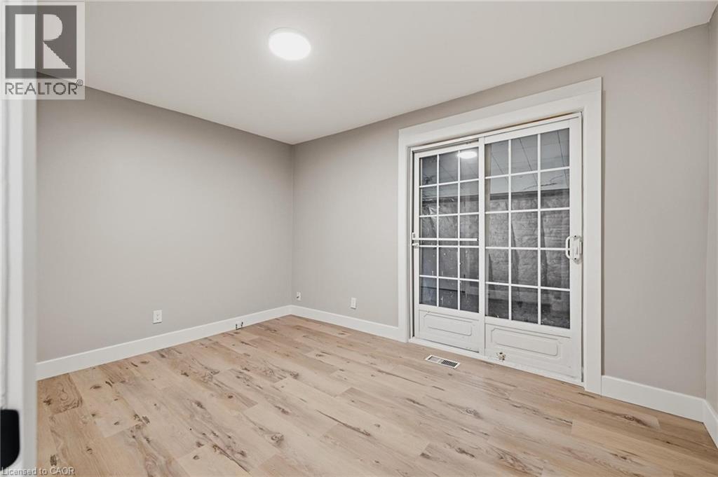 756 Inkerman Street E Property Photo 9