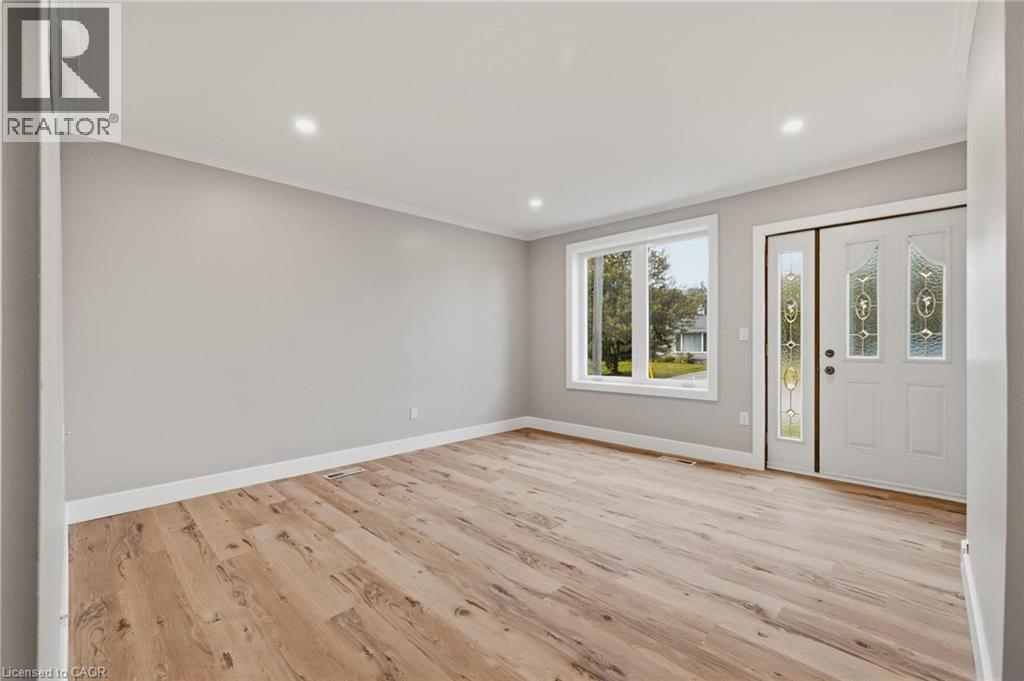 756 Inkerman Street E Property Photo 14
