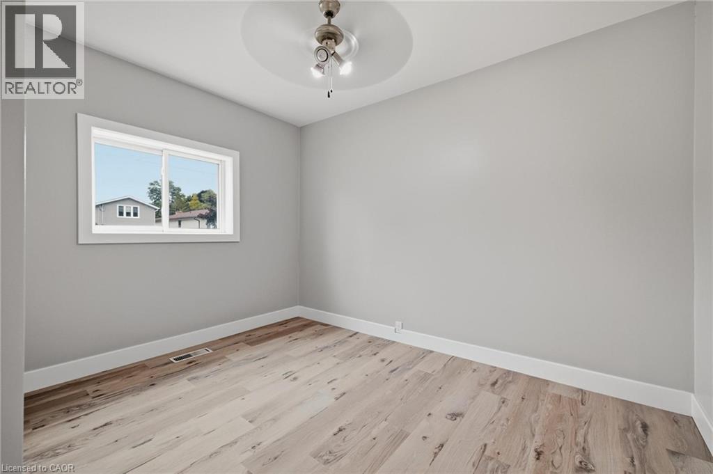 756 Inkerman Street E Property Photo 17
