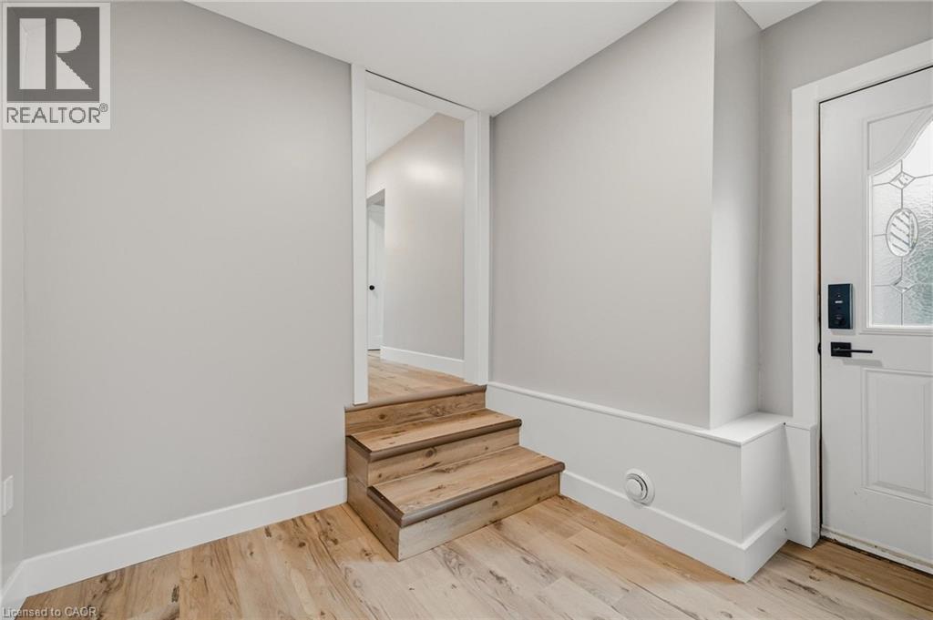 756 Inkerman Street E Property Photo 19