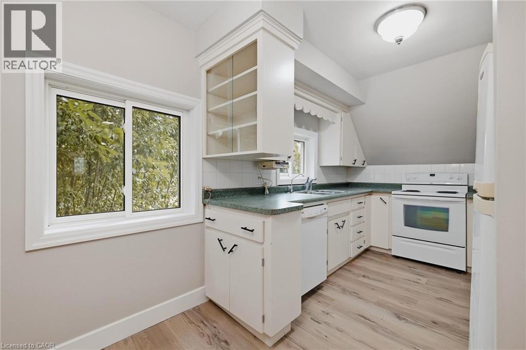 756 Inkerman Street E Property Photo 20