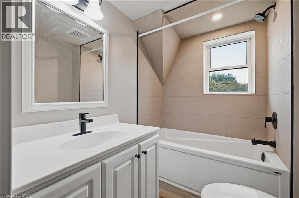 756 Inkerman Street E Property Photo 24