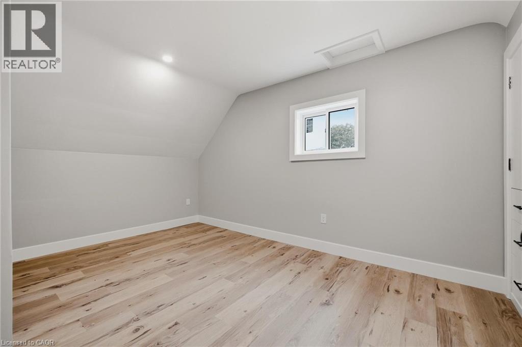 756 Inkerman Street E Property Photo 25