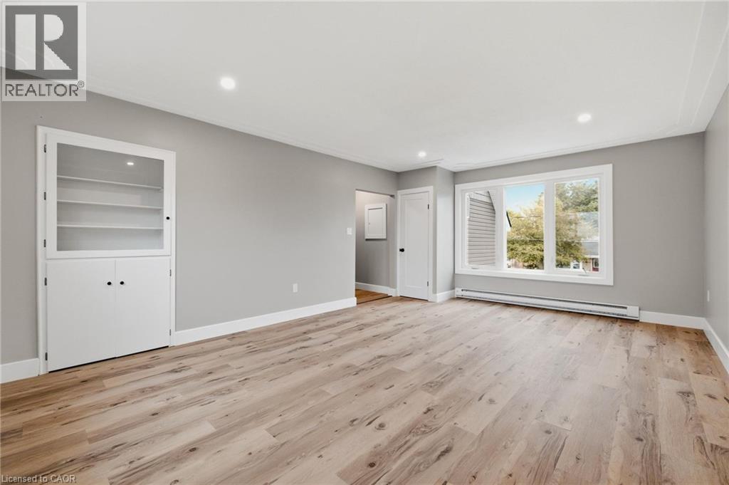 756 Inkerman Street E Property Photo 31