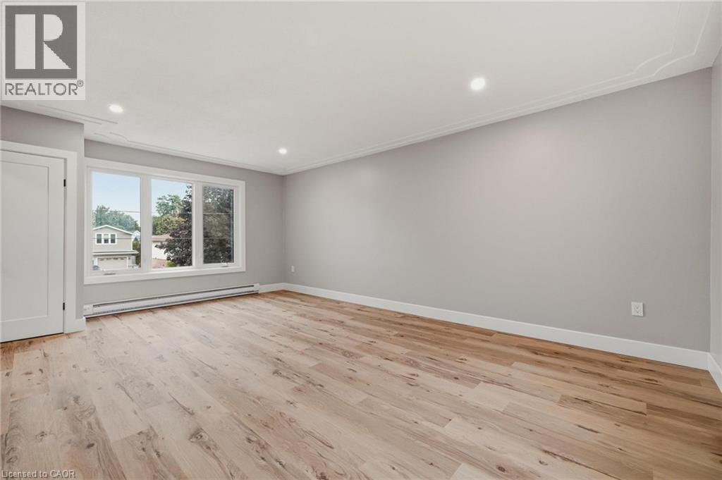 756 Inkerman Street E Property Photo 32