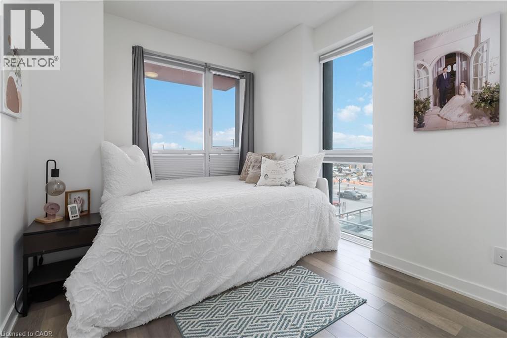 5220 Dundas Street Unit# D422 Property Photo 10