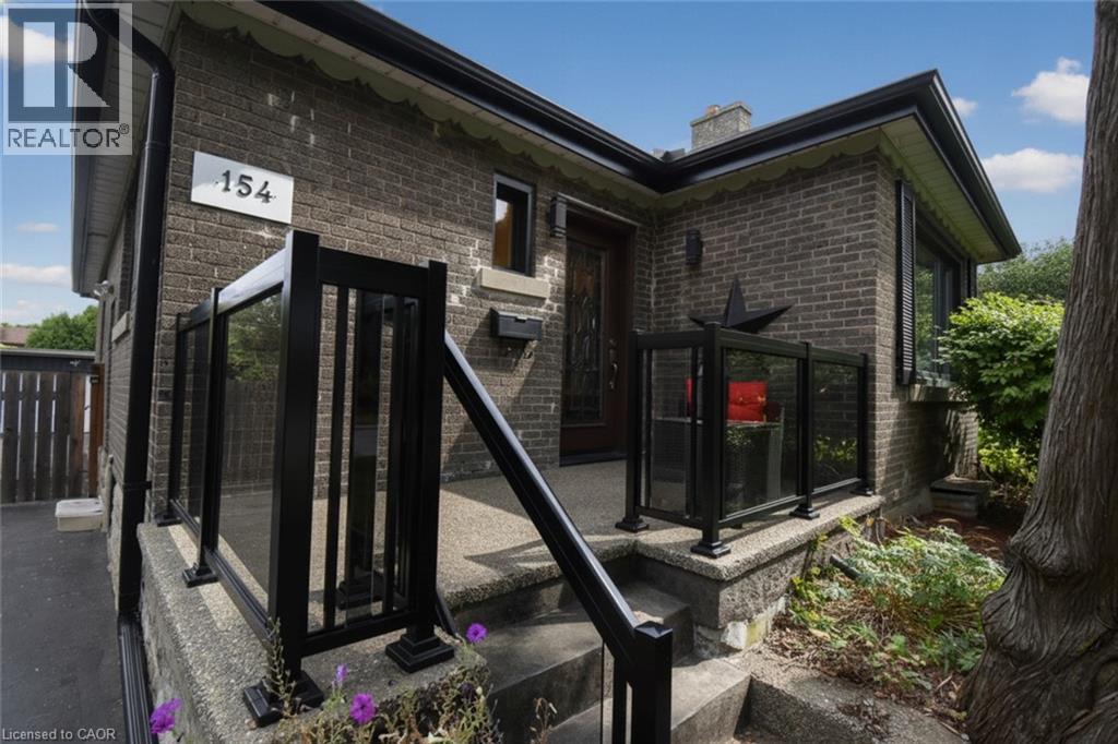 154 Ewen Road Property Photo 3