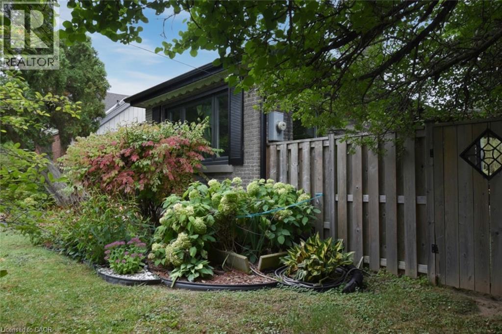 154 Ewen Road Property Photo 5
