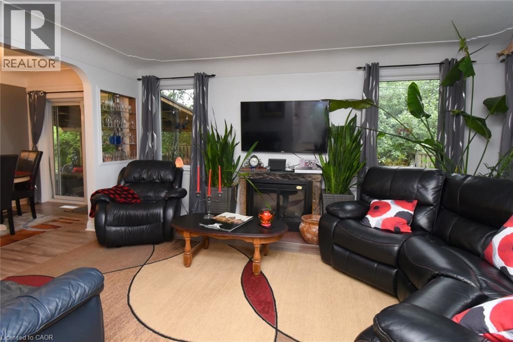 154 Ewen Road Property Photo 6