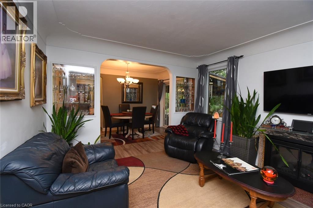 154 Ewen Road Property Photo 9