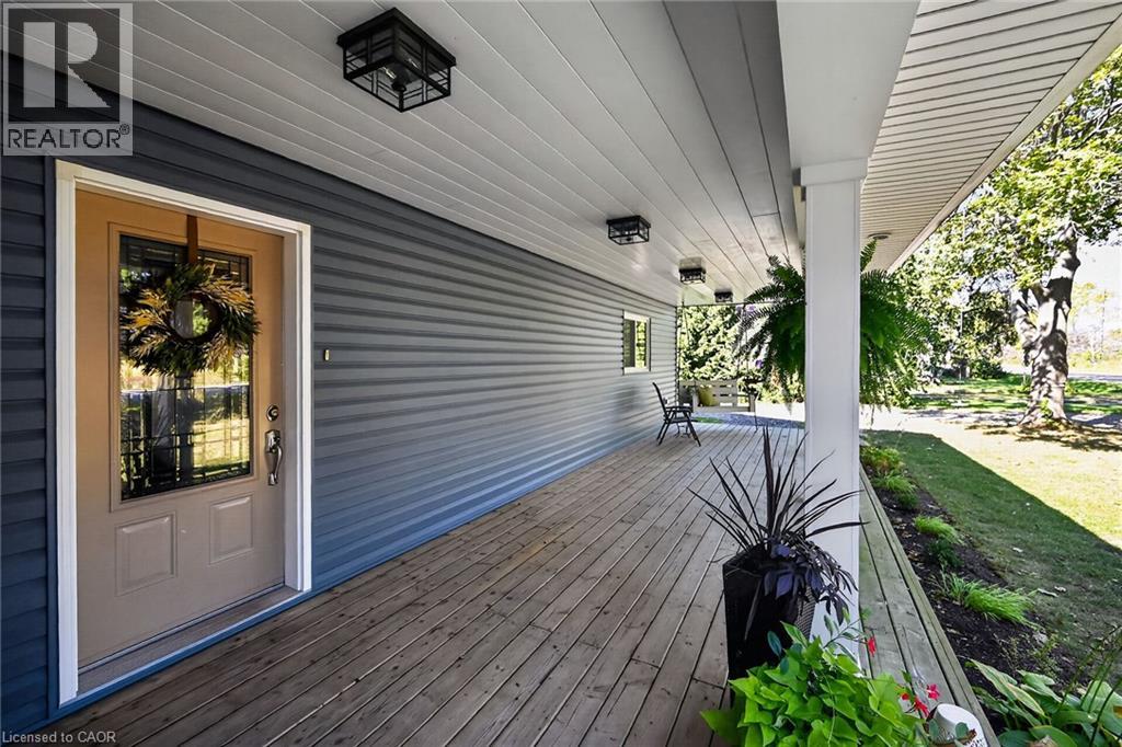 8105 Leeming Road Property Photo 4