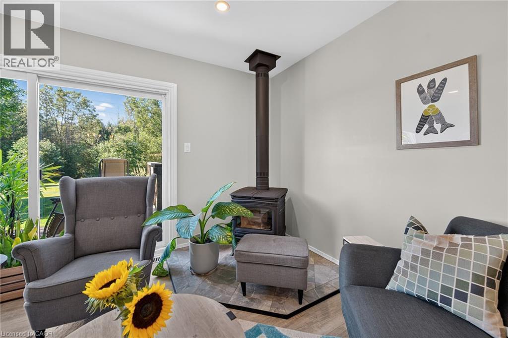 8105 Leeming Road Property Photo 12