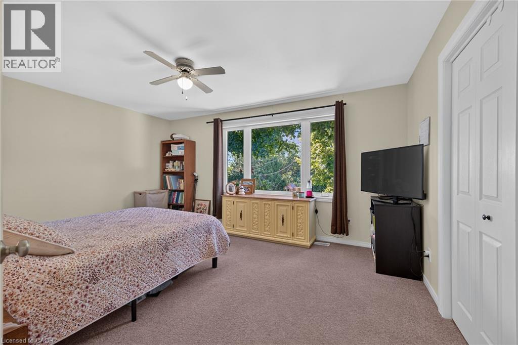 8105 Leeming Road Property Photo 26