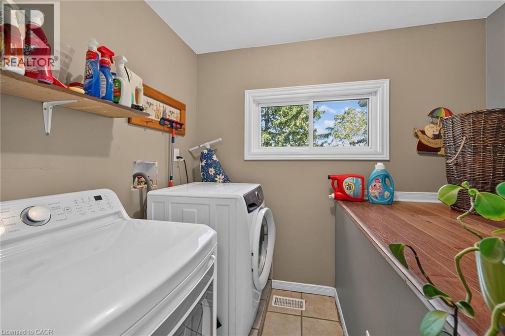 8105 Leeming Road Property Photo 33