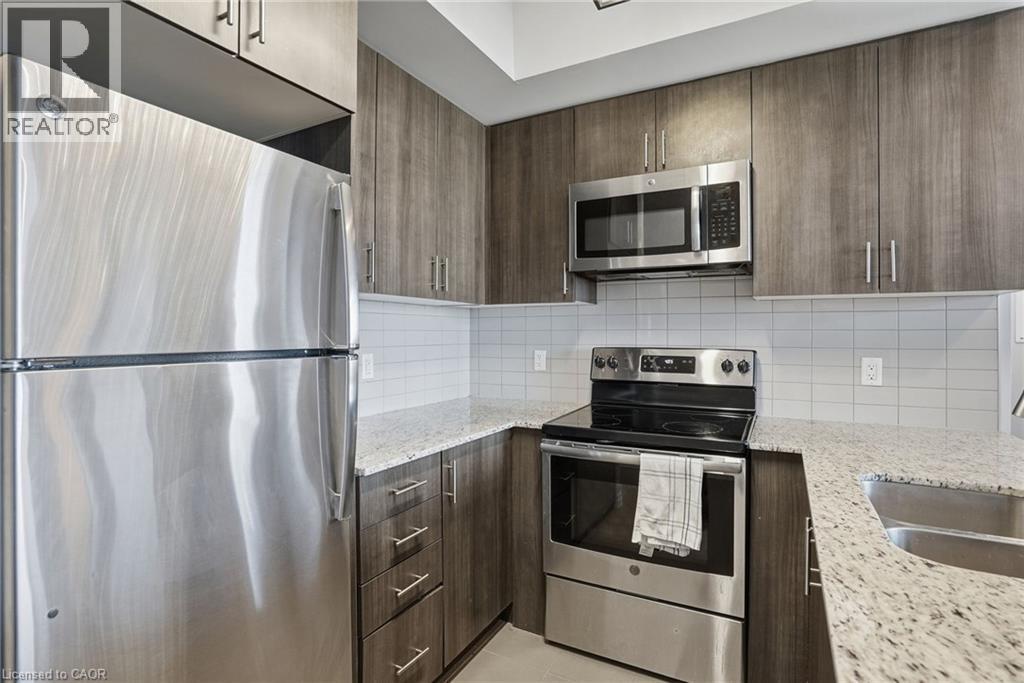 560 North Service Road Unit# 708 Property Photo 5