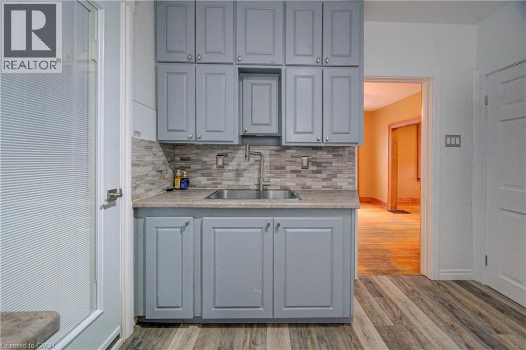 500 Dundas Street S Property Photo 20
