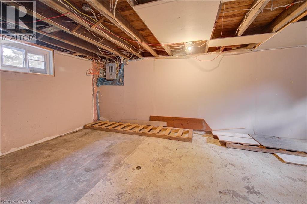 500 Dundas Street S Property Photo 34
