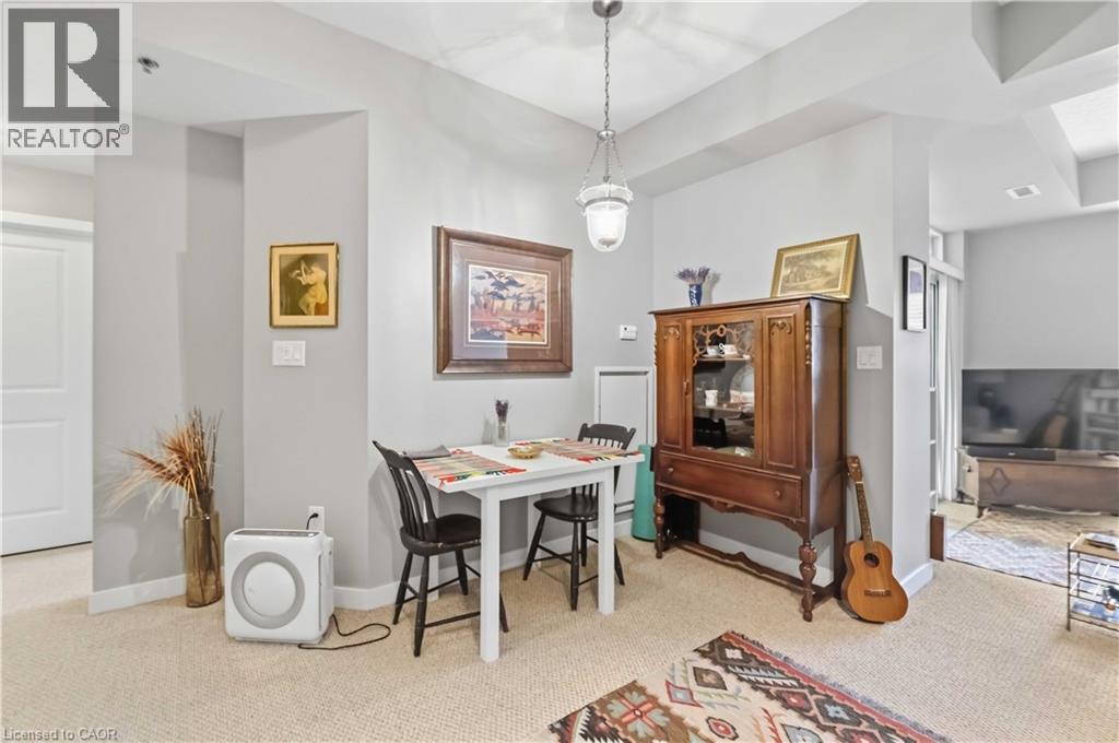 90 Charlton Avenue W Unit# 203 Property Photo 6